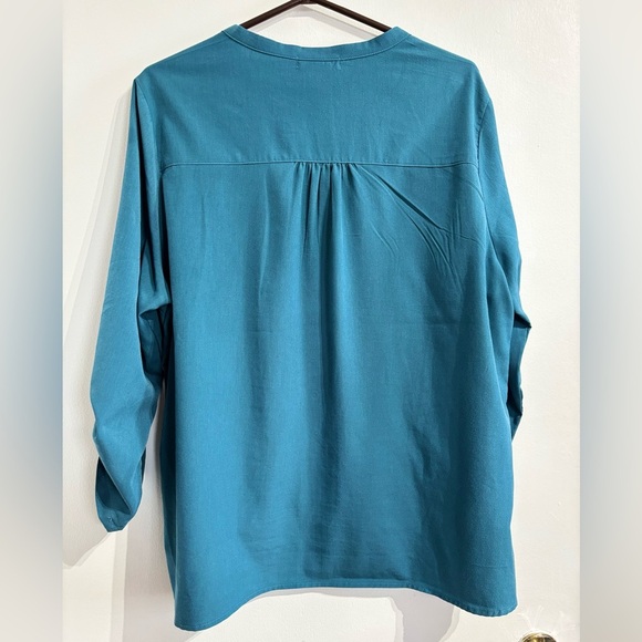 🎉4/30$🎉 Teal Button-Up Blouse with Embroidery Details 💙 - Picture 4 of 4